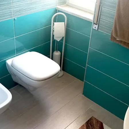 M7 לינה וארוחת בוקר 4*
